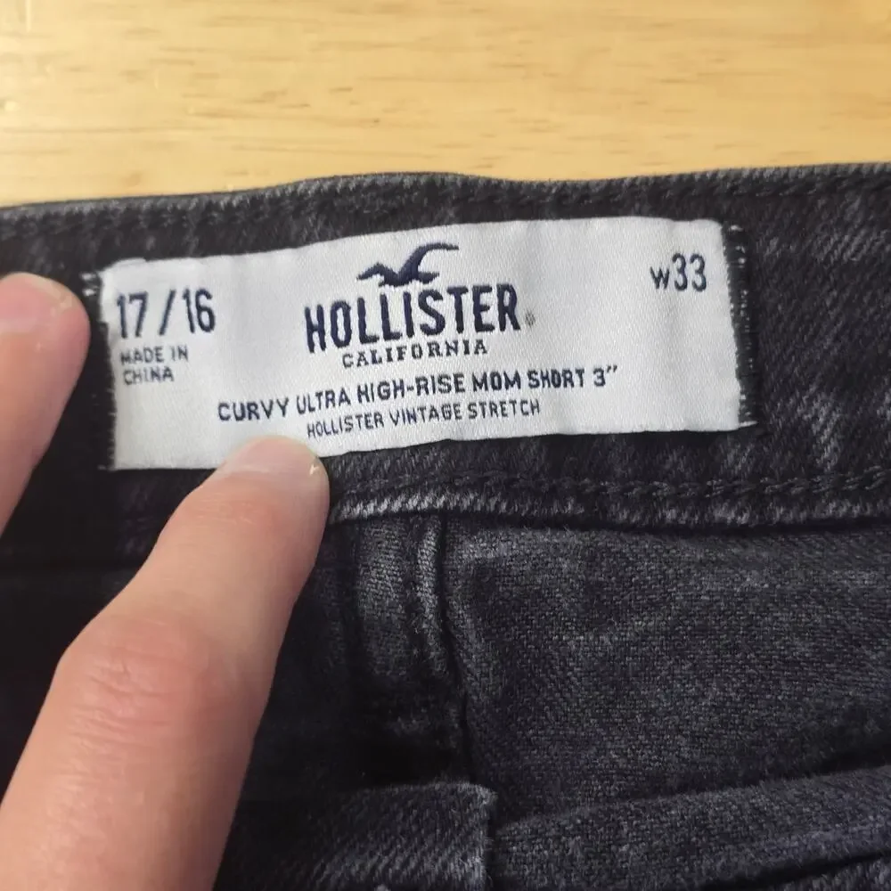 Hollister Curvy Ultra High-Rise Mom Black Shorts Size 17/16